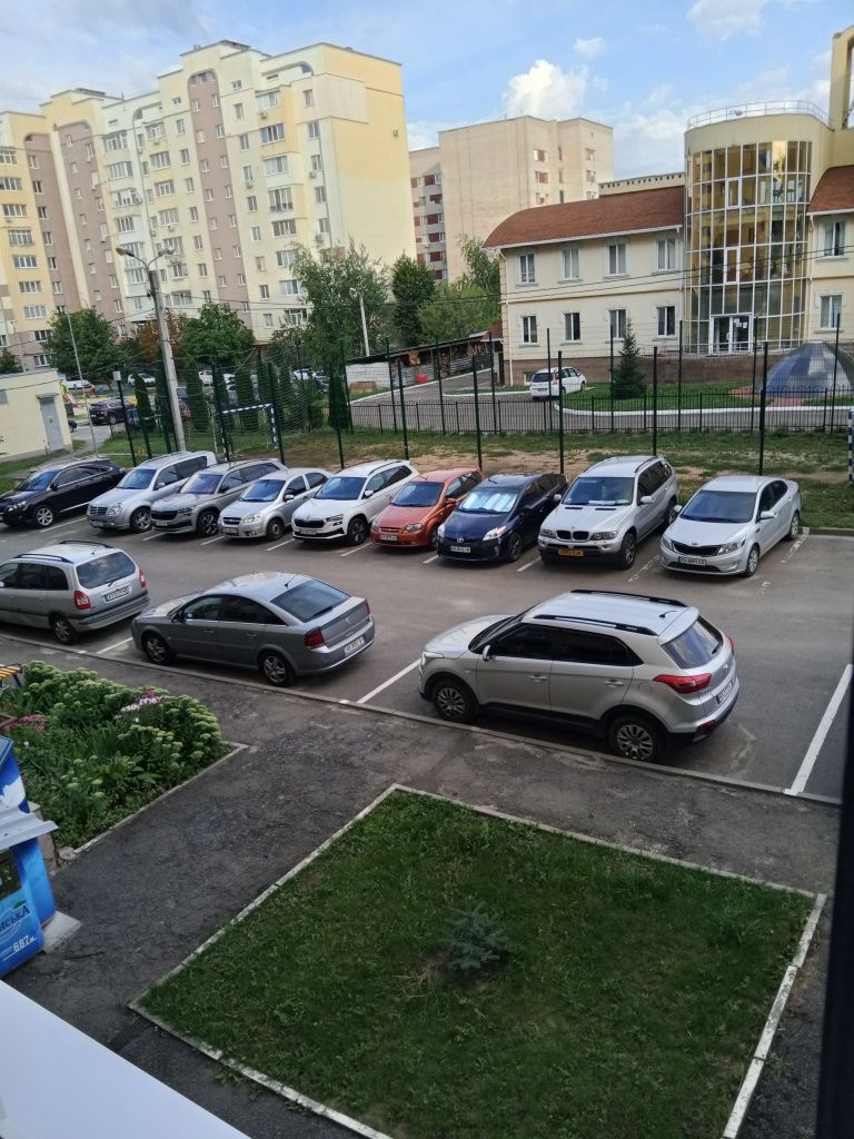 3008901868